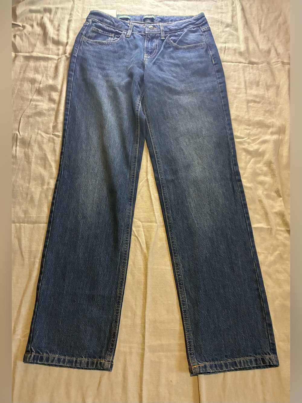 Women's Mid-Rise Straight Jeans
- Wild Fable Dark Wash 2 NWT